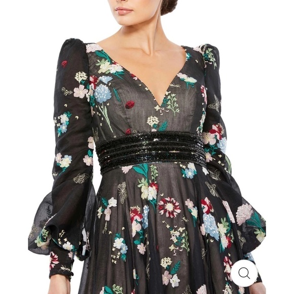 Mac Duggal EMBROIDERED BISHOP SLEEVE V NECK FLOWY GOWN size 4 $798 NEW - Picture 4 of 17